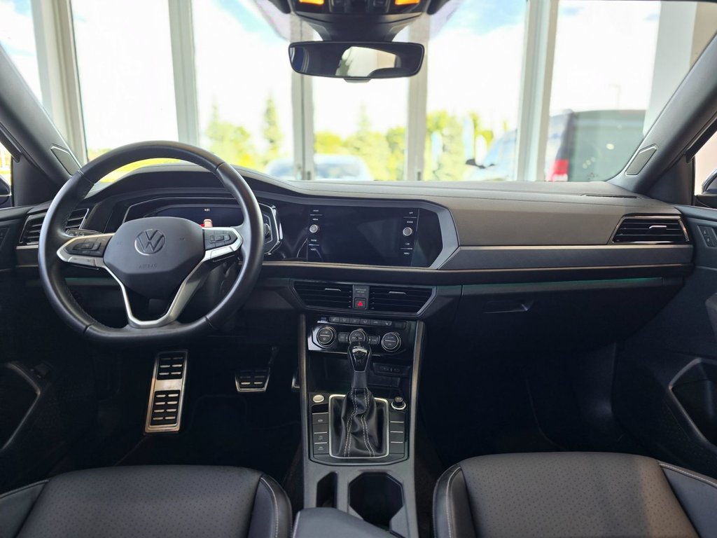 2023 Volkswagen Jetta Comfortline Sport DÉMARREUR | TOIT | CUIR | +++ in Laval, Quebec - 11 - w1024h768px