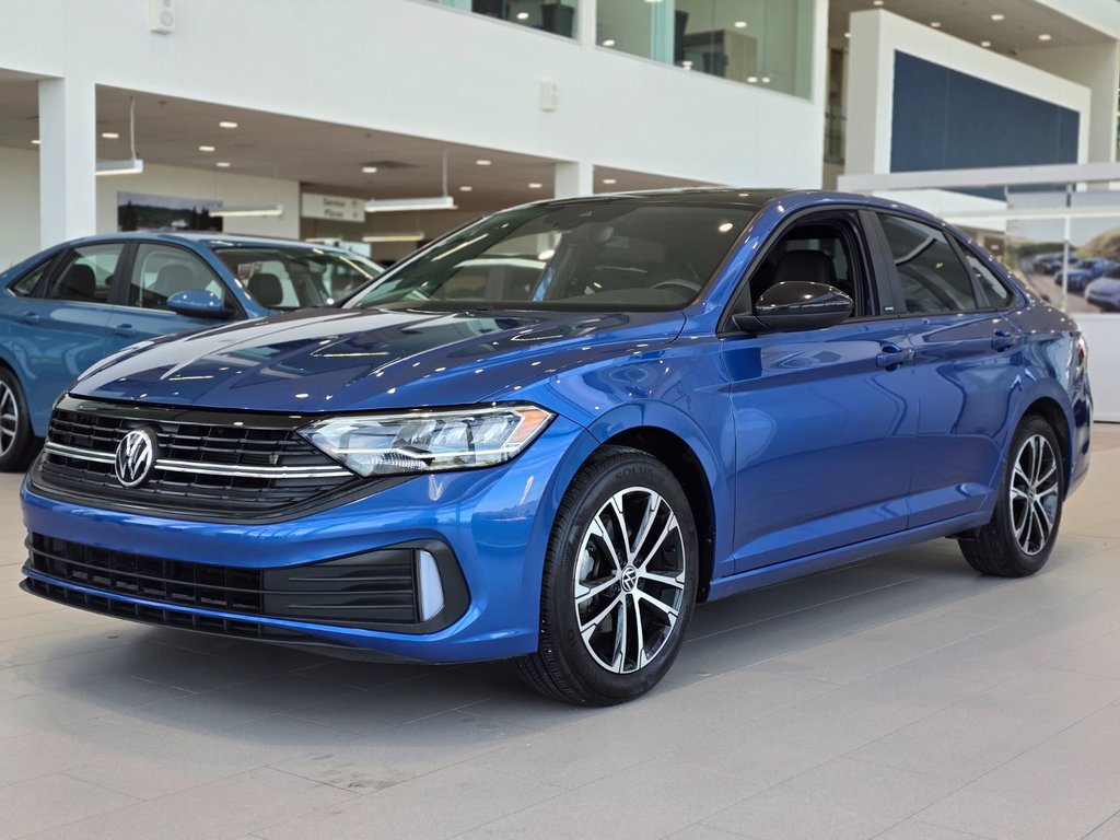2023 Volkswagen Jetta Comfortline Sport DÉMARREUR | TOIT | CUIR | +++ in Laval, Quebec - 4 - w1024h768px