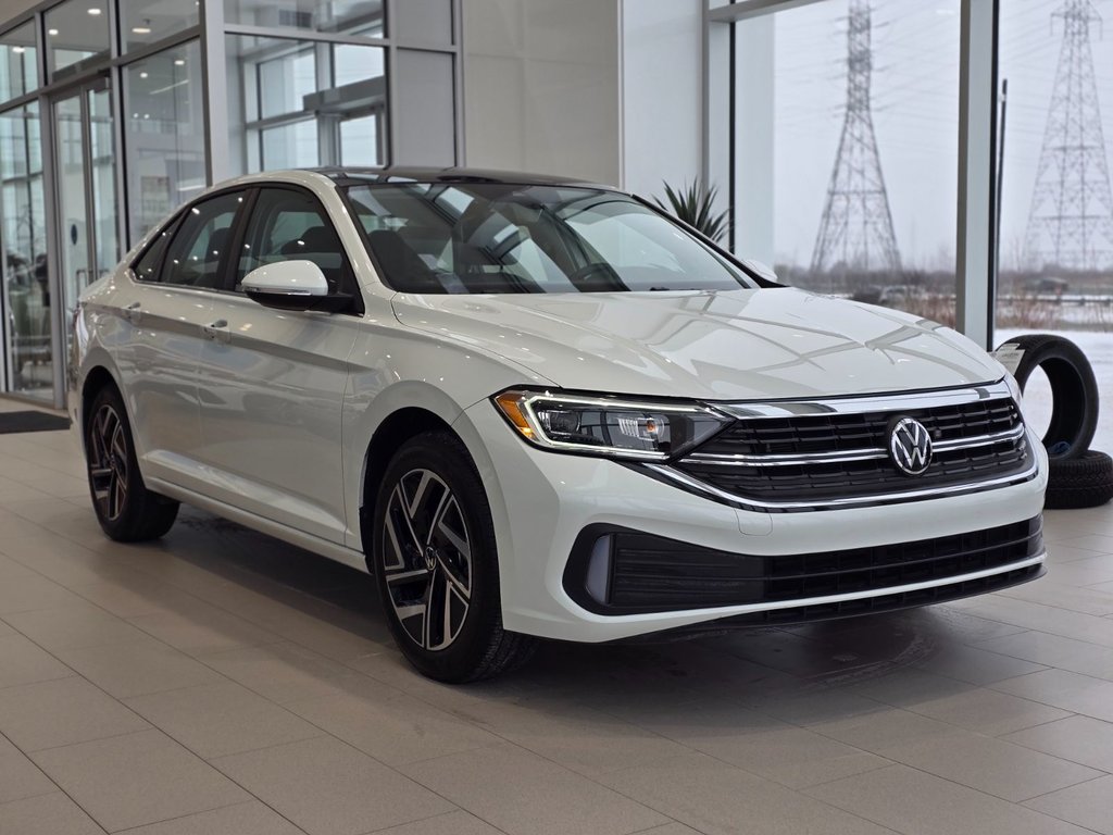 Volkswagen Jetta Highline TOIT | CUIR | NAV | DÉMARREUR | BAS KM 2024 à Laval, Québec - 1 - w1024h768px