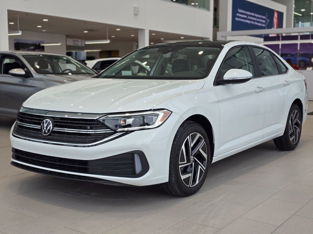 Volkswagen Jetta Highline TOIT | CUIR | NAV | DÉMARREUR | BAS KM 2024 à Laval, Québec - 4 - w1024h768px