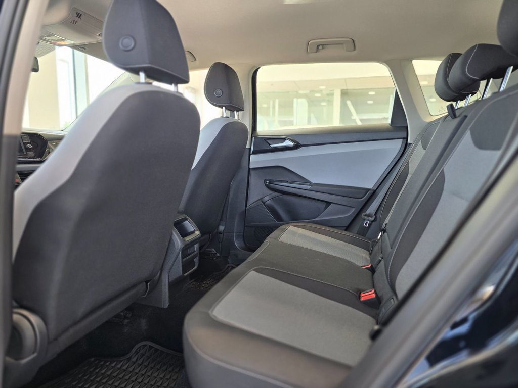 2022 Volkswagen Taos Trendline  AWD | CARPLAY | SIÈGES CHAUFFANTS | +++ in Laval, Quebec - 10 - w1024h768px