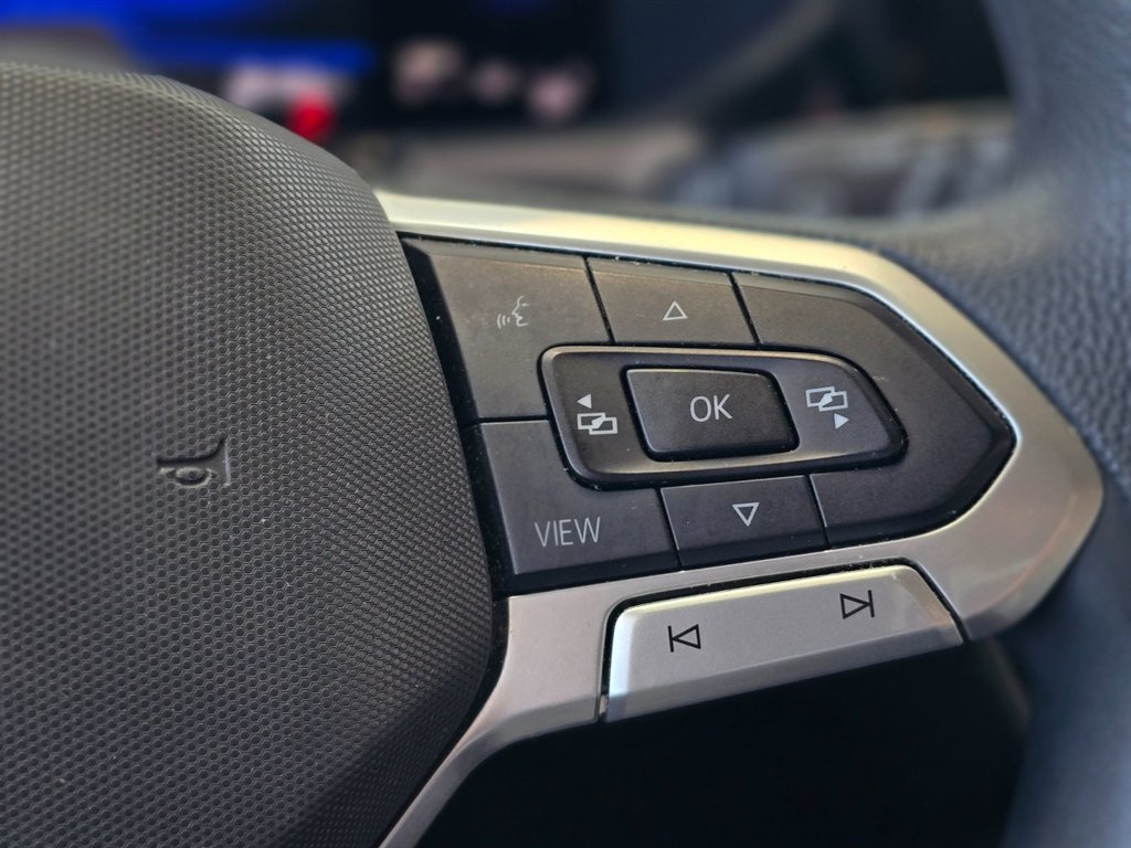 2022 Volkswagen Taos Trendline  AWD | CARPLAY | SIÈGES CHAUFFANTS | +++ in Laval, Quebec - 15 - w1024h768px
