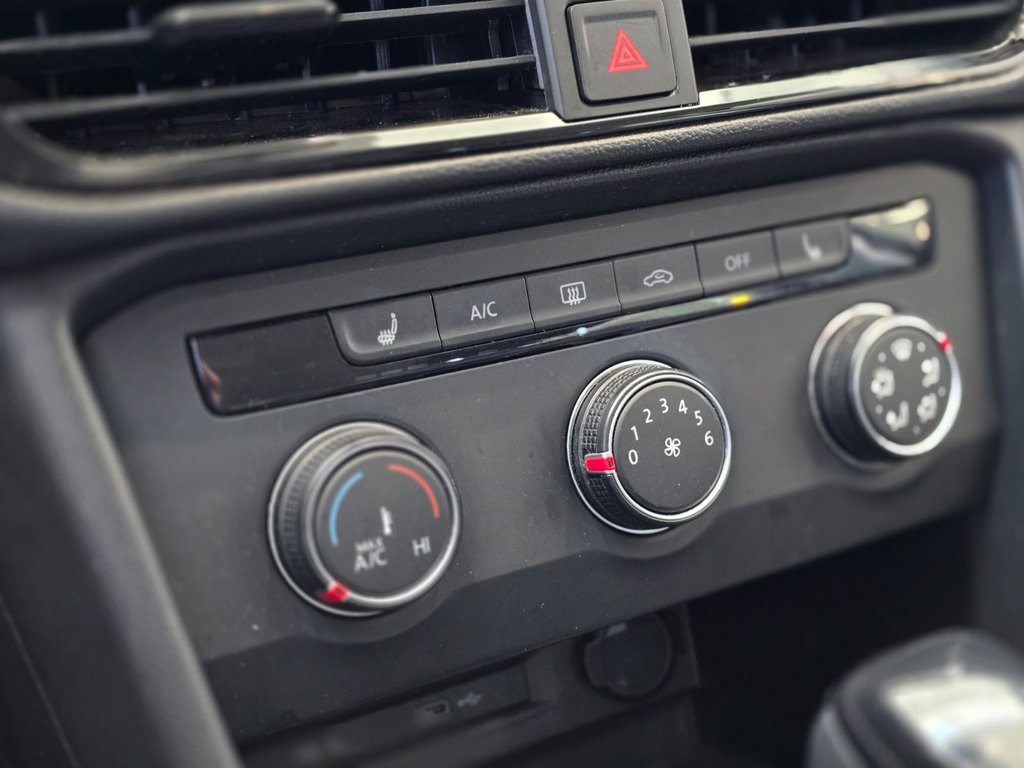2022 Volkswagen Taos Trendline  AWD | CARPLAY | SIÈGES CHAUFFANTS | +++ in Laval, Quebec - 17 - w1024h768px