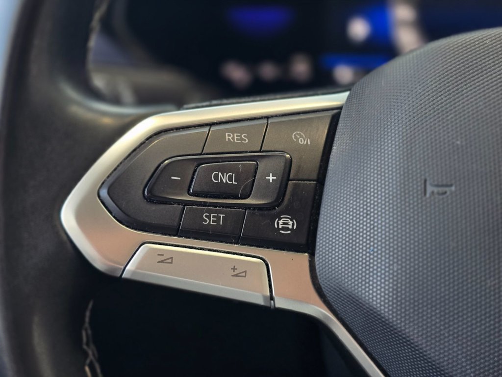 Volkswagen Taos Comfortline | TOIT PANO | CAMÉRA | CARPLAY I +++ 2022 à Laval, Québec - 14 - w1024h768px