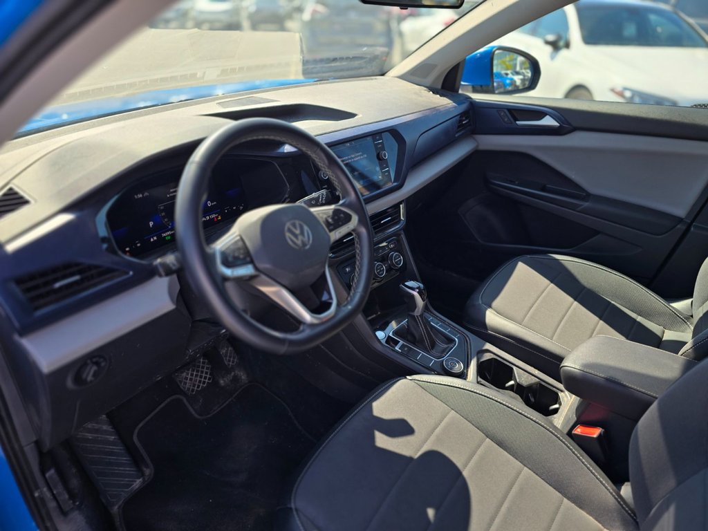 Volkswagen Taos Comfortline | TOIT PANO | CAMÉRA | CARPLAY I +++ 2022 à Laval, Québec - 9 - w1024h768px