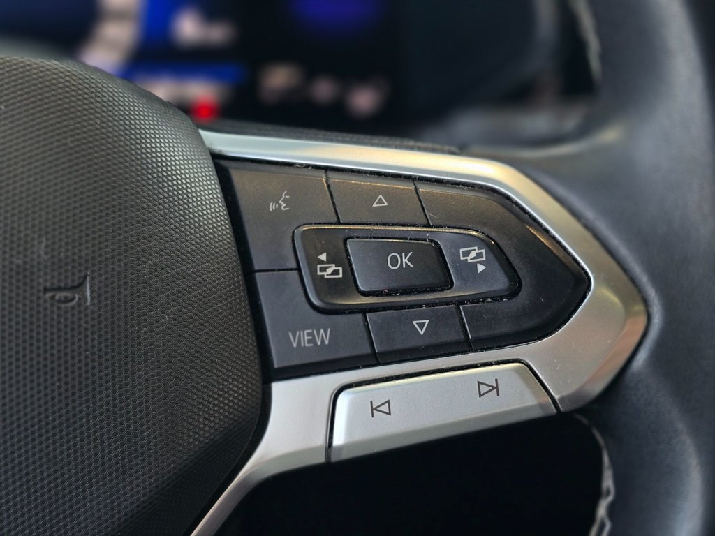 Volkswagen Taos Comfortline | TOIT PANO | CAMÉRA | CARPLAY I +++ 2022 à Laval, Québec - 15 - w1024h768px
