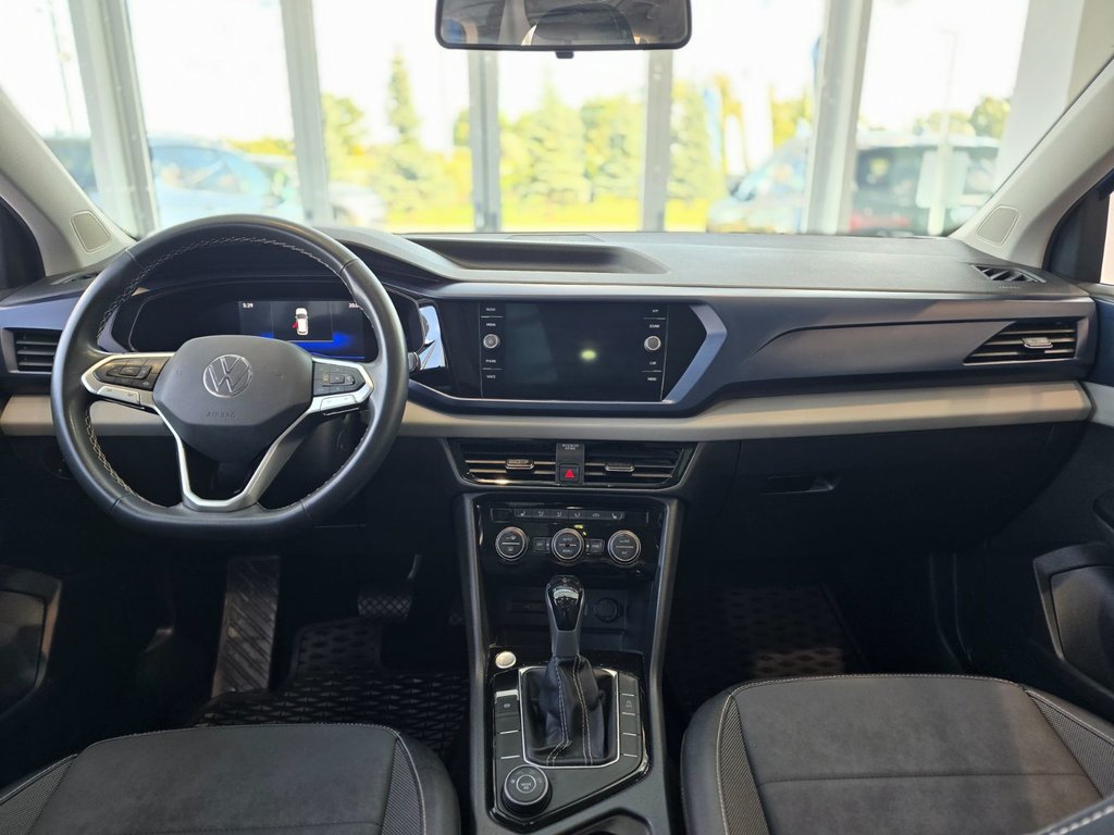 Volkswagen Taos Comfortline | TOIT PANO | CAMÉRA | CARPLAY I +++ 2022 à Laval, Québec - 11 - w1024h768px