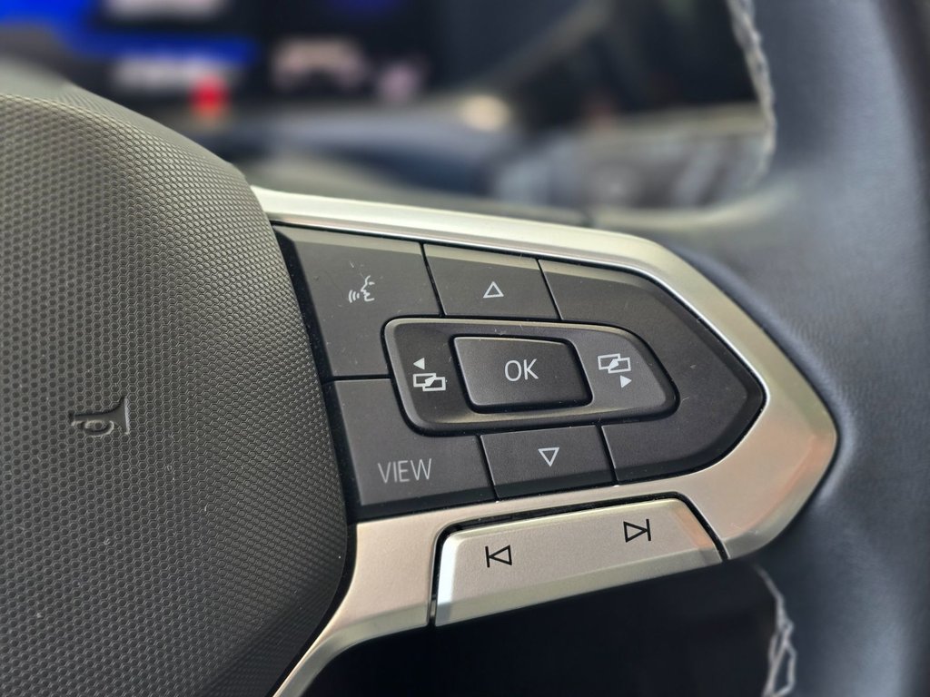 Volkswagen Taos Comfortline | TOIT PANO | CAMÉRA | CARPLAY I +++ 2022 à Laval, Québec - 15 - w1024h768px