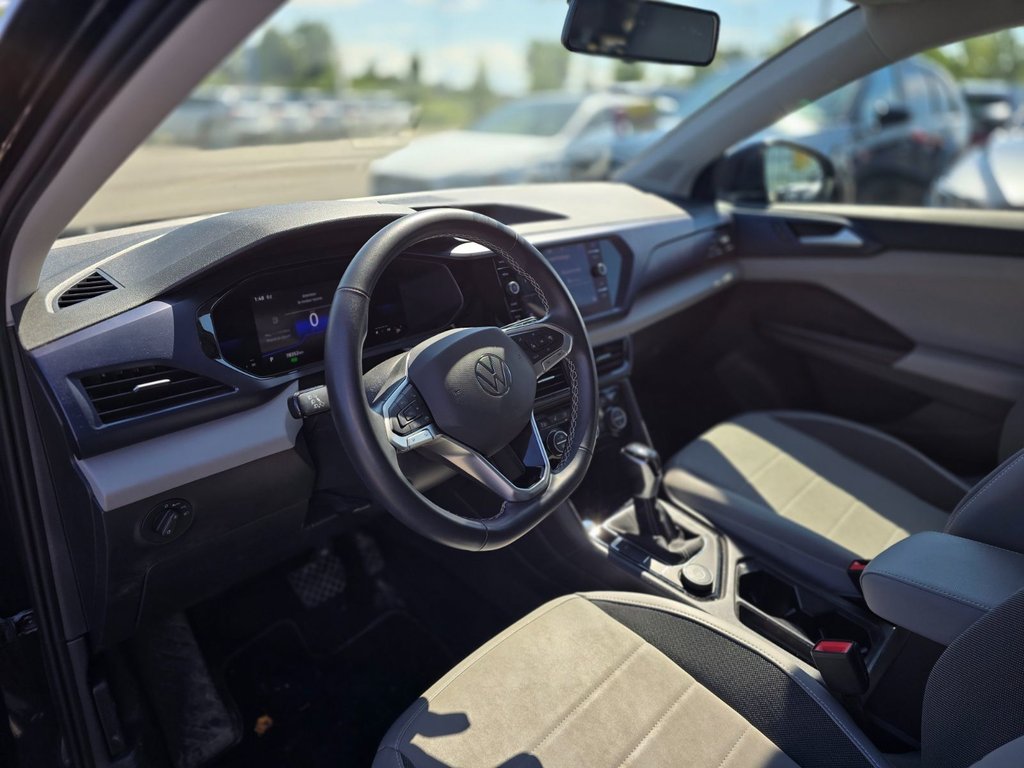 2022 Volkswagen Taos Comfortline | TOIT PANO | CAMÉRA | CARPLAY I +++ in Laval, Quebec - 9 - w1024h768px