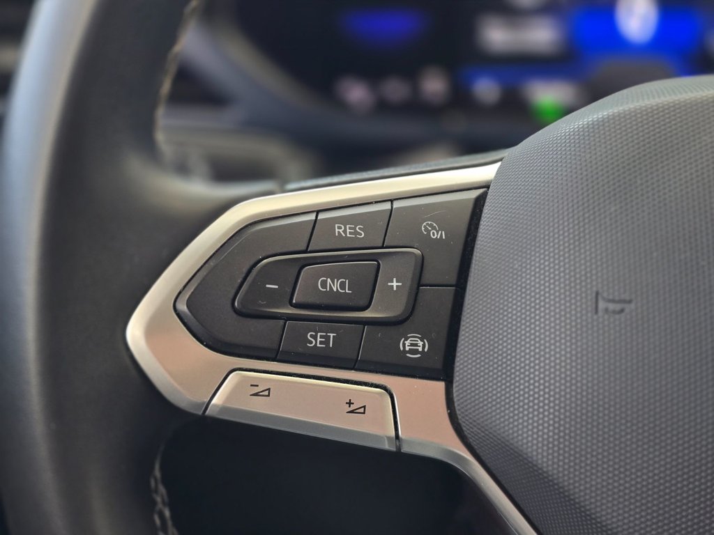 Volkswagen Taos Comfortline | TOIT PANO | CAMÉRA | CARPLAY I +++ 2022 à Laval, Québec - 14 - w1024h768px