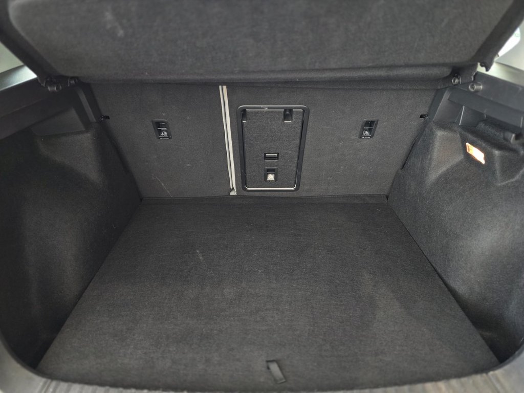 Volkswagen Taos Comfortline | TOIT PANO | CAMÉRA | CARPLAY I +++ 2022 à Laval, Québec - 9 - w1024h768px