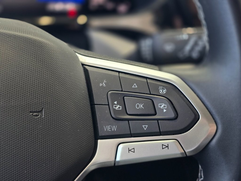 Volkswagen Taos Trendline 4MOTION | CARPLAY | CAMÉRA | BLUETOOTH 2023 à Laval, Québec - 15 - w1024h768px
