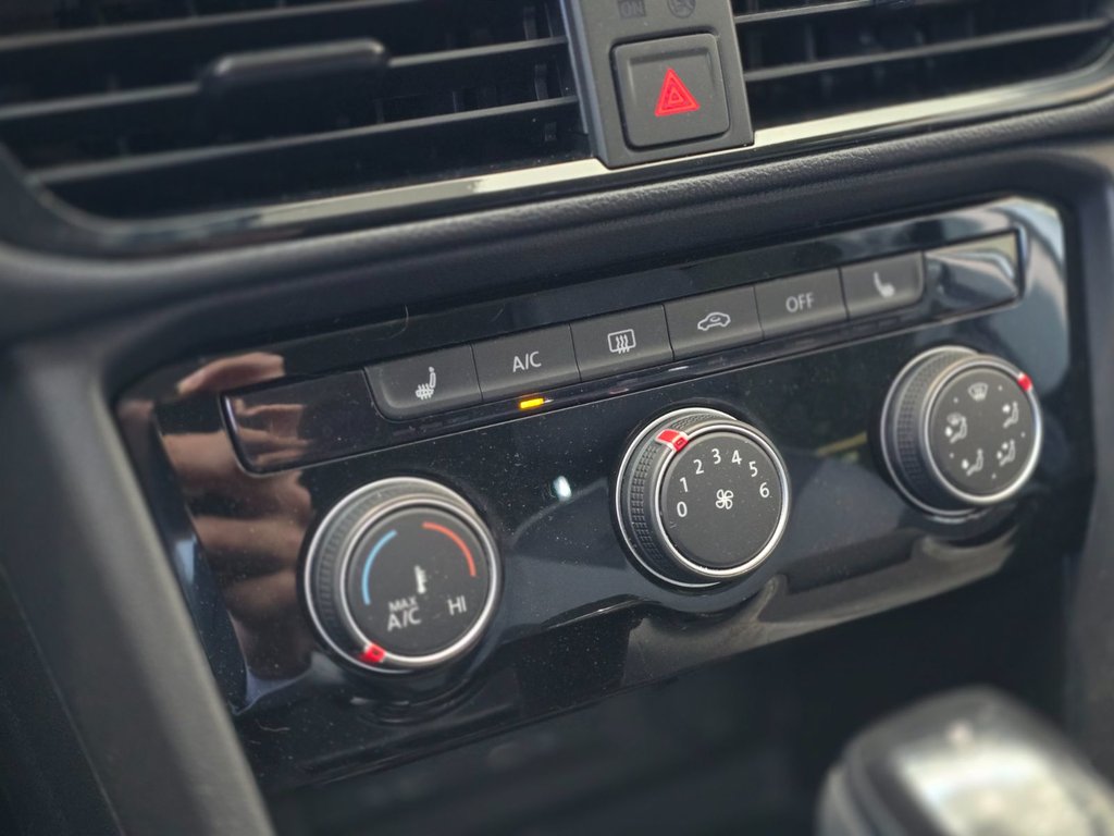 Volkswagen Taos Trendline 4MOTION | CARPLAY | CAMÉRA | BLUETOOTH 2023 à Laval, Québec - 17 - w1024h768px