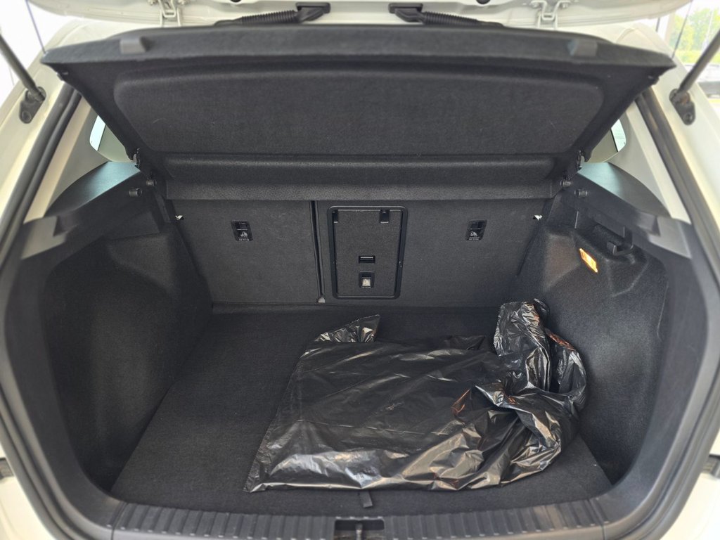 Volkswagen Taos Trendline 4motion | CARPLAY | CAMÉRA | BLUETOOTH 2023 à Laval, Québec - 8 - w1024h768px