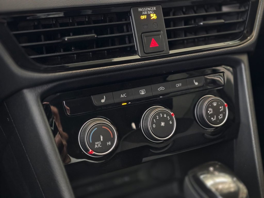 Volkswagen Taos Trendline 4motion | CARPLAY | CAMÉRA | BLUETOOTH 2023 à Laval, Québec - 16 - w1024h768px
