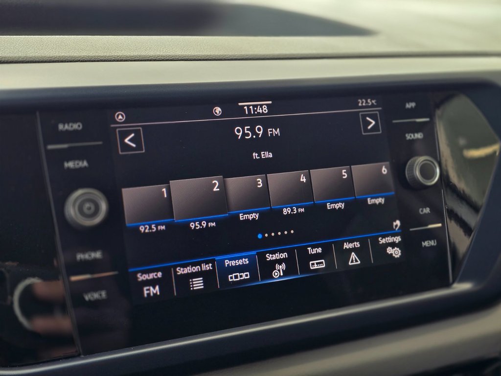 Volkswagen Taos Comfortline CUIR | CARPLAY | CAMÉRA | 1,5TSI +++ 2023 à Laval, Québec - 18 - w1024h768px