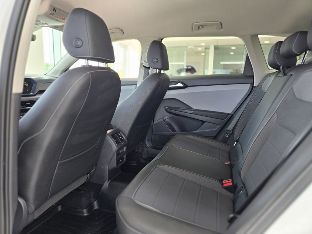 Volkswagen Taos Comfortline CUIR | CARPLAY | CAMÉRA | 1,5TSI +++ 2023 à Laval, Québec - 10 - w1024h768px