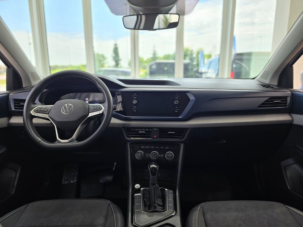 Volkswagen Taos Comfortline CUIR | CARPLAY | CAMÉRA | 1,5TSI +++ 2023 à Laval, Québec - 11 - w1024h768px