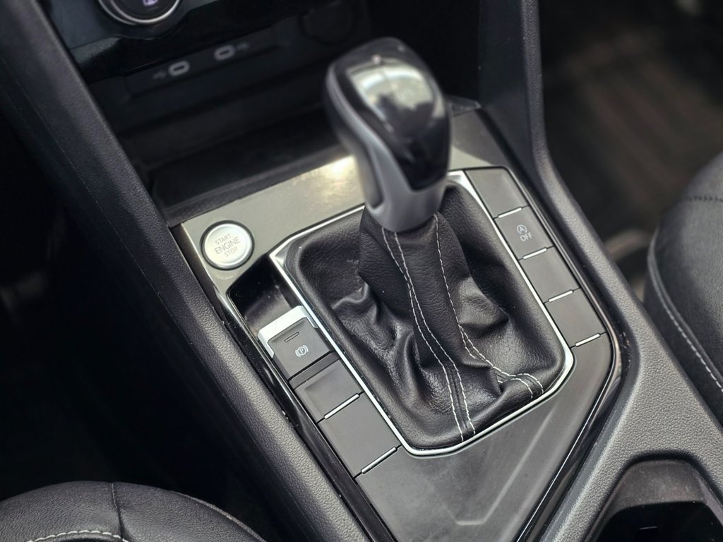Volkswagen Taos Comfortline CUIR | CARPLAY | CAMÉRA | 1,5TSI +++ 2023 à Laval, Québec - 16 - w1024h768px