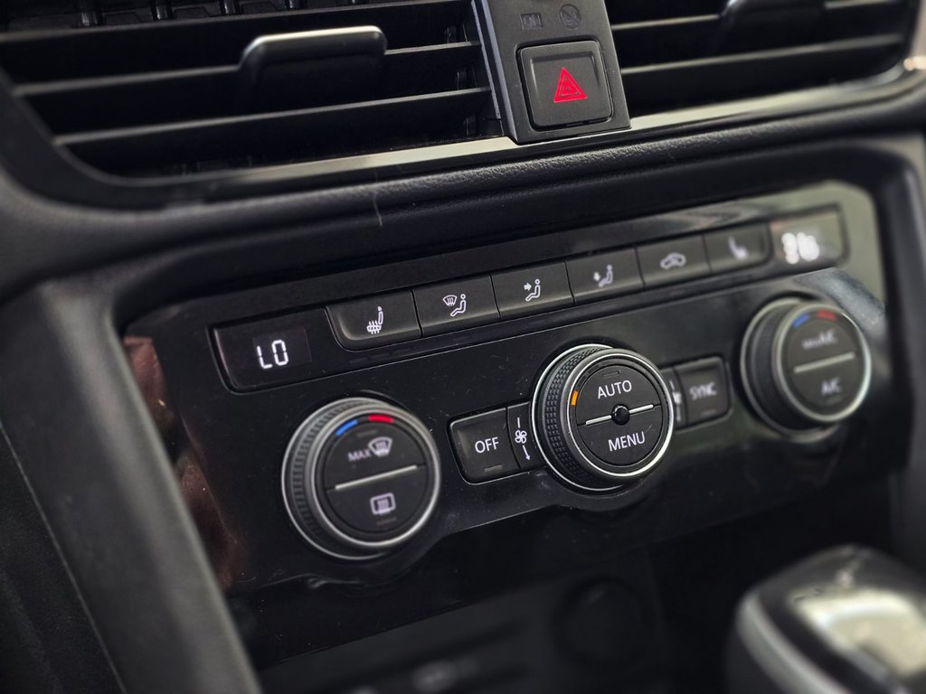 Volkswagen Taos Comfortline CUIR | CARPLAY | CAMÉRA | 1,5TSI +++ 2023 à Laval, Québec - 17 - w1024h768px