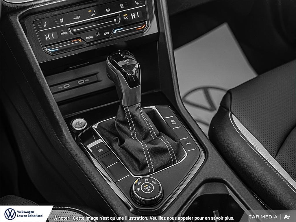2025 Volkswagen Taos Highline in Laval, Quebec - 13 - w1024h768px