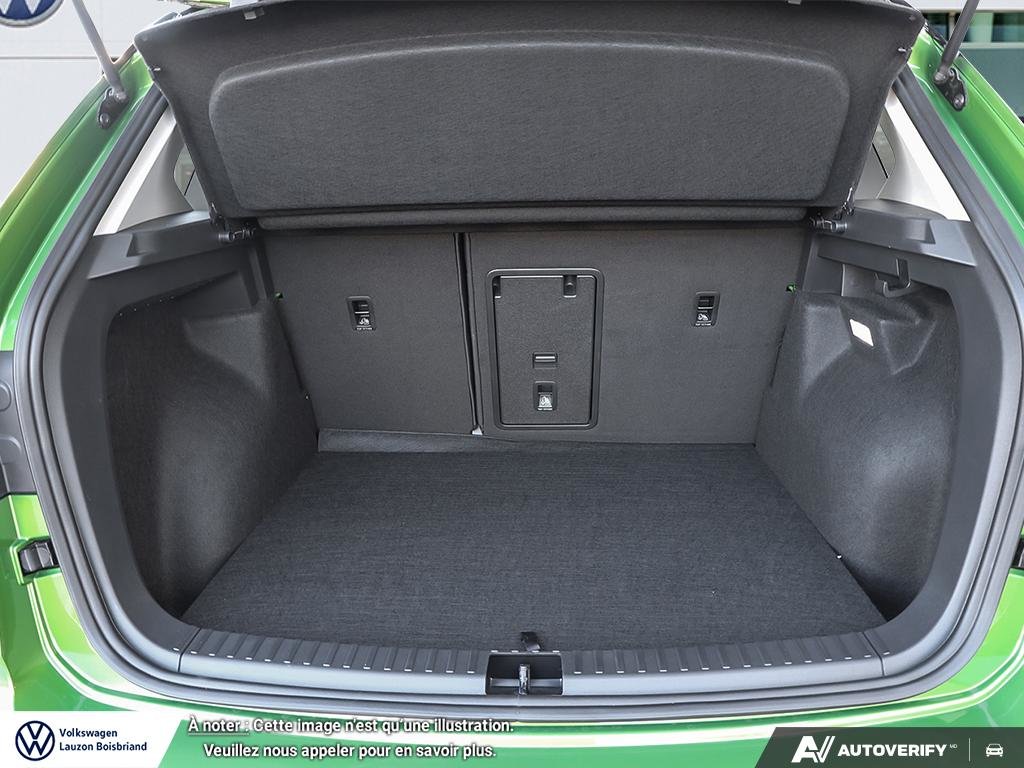 Volkswagen Taos Comfortline Black Edition 2026 à Laval, Québec - 7 - w1024h768px