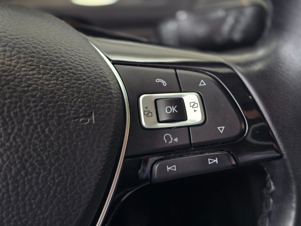 Volkswagen Tiguan Comfortline AWD | TOIT PANO | CUIR | NAV | CARPLAY 2018 à Laval, Québec - 15 - w1024h768px
