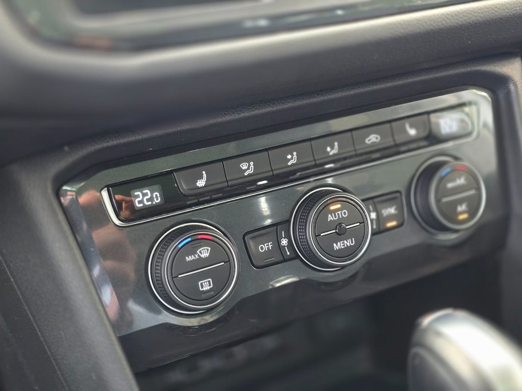 Volkswagen Tiguan Comfortline AWD | TOIT PANO | CUIR | NAV | CARPLAY 2018 à Laval, Québec - 17 - w1024h768px