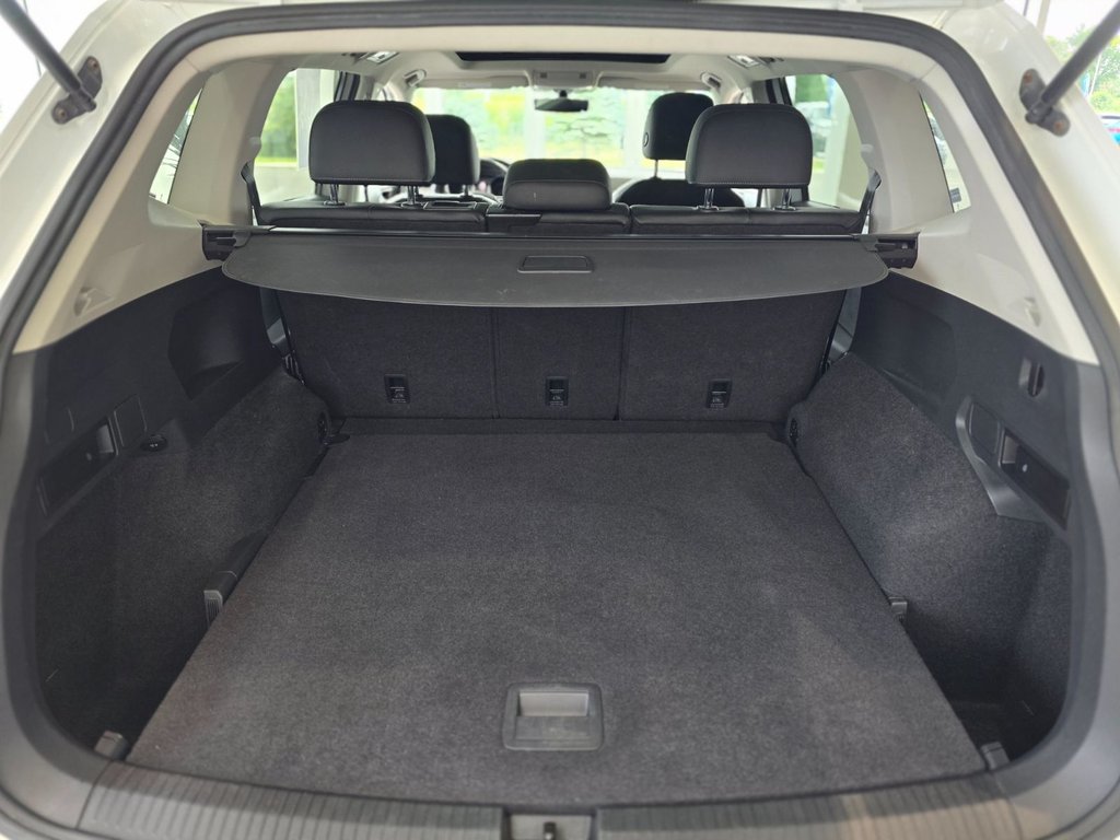 Volkswagen Tiguan Comfortline AWD | TOIT PANO | CUIR | NAV | CARPLAY 2018 à Laval, Québec - 9 - w1024h768px