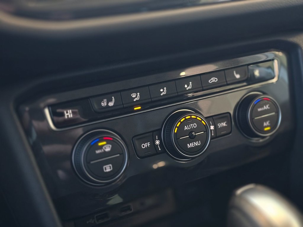 2019 Volkswagen Tiguan Highline | BAS KM | TOIT PANO | CUIR | NAV | +++ in Laval, Quebec - 15 - w1024h768px