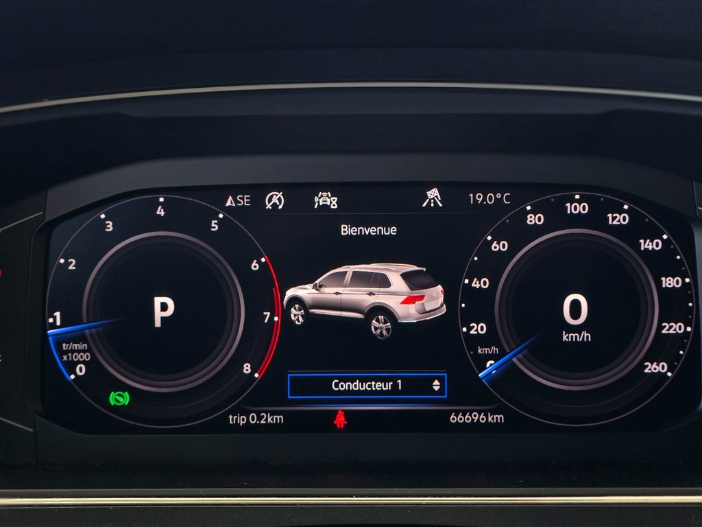 Volkswagen Tiguan Highline R-LINE | TOIT PANO | CUIR 2 TONS | NAV ++ 2020 à Laval, Québec - 13 - w1024h768px