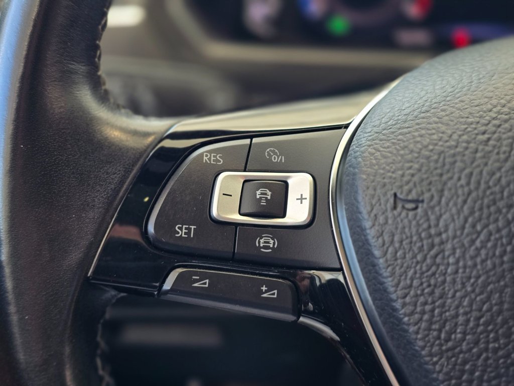 Volkswagen Tiguan Highline R-LINE | TOIT PANO | CUIR 2 TONS | NAV ++ 2020 à Laval, Québec - 14 - w1024h768px