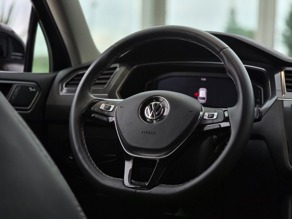 Volkswagen Tiguan Highline 7 PASSAGERS | PANO | NAV | CUIR | CARPLAY 2021 à Laval, Québec - 11 - w1024h768px
