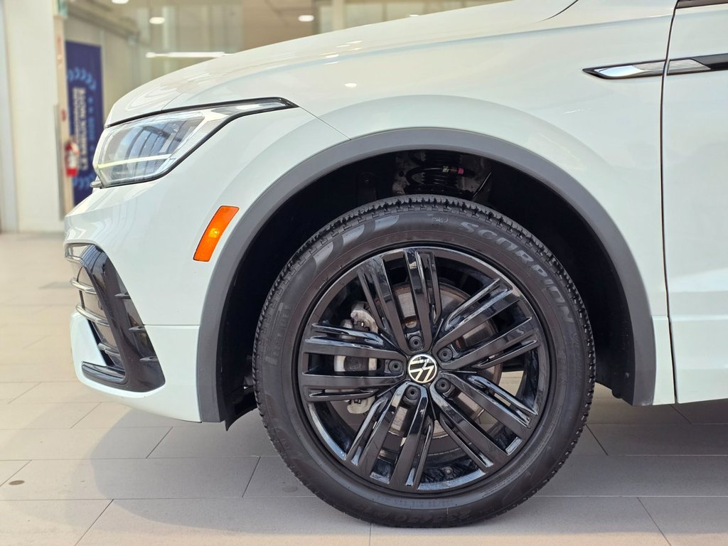 Volkswagen Tiguan Comfortline R-LINE | BLACK PACK | TOIT PANO | CUIR 2022 à Laval, Québec - 5 - w1024h768px