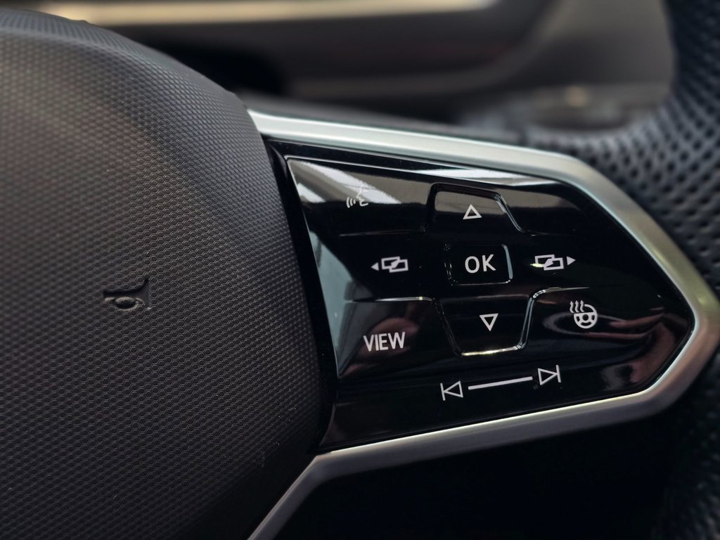 Volkswagen Tiguan Highline R-Line | NAVIGATION | CUIR | DÉMAREUR +++ 2023 à Laval, Québec - 19 - w1024h768px