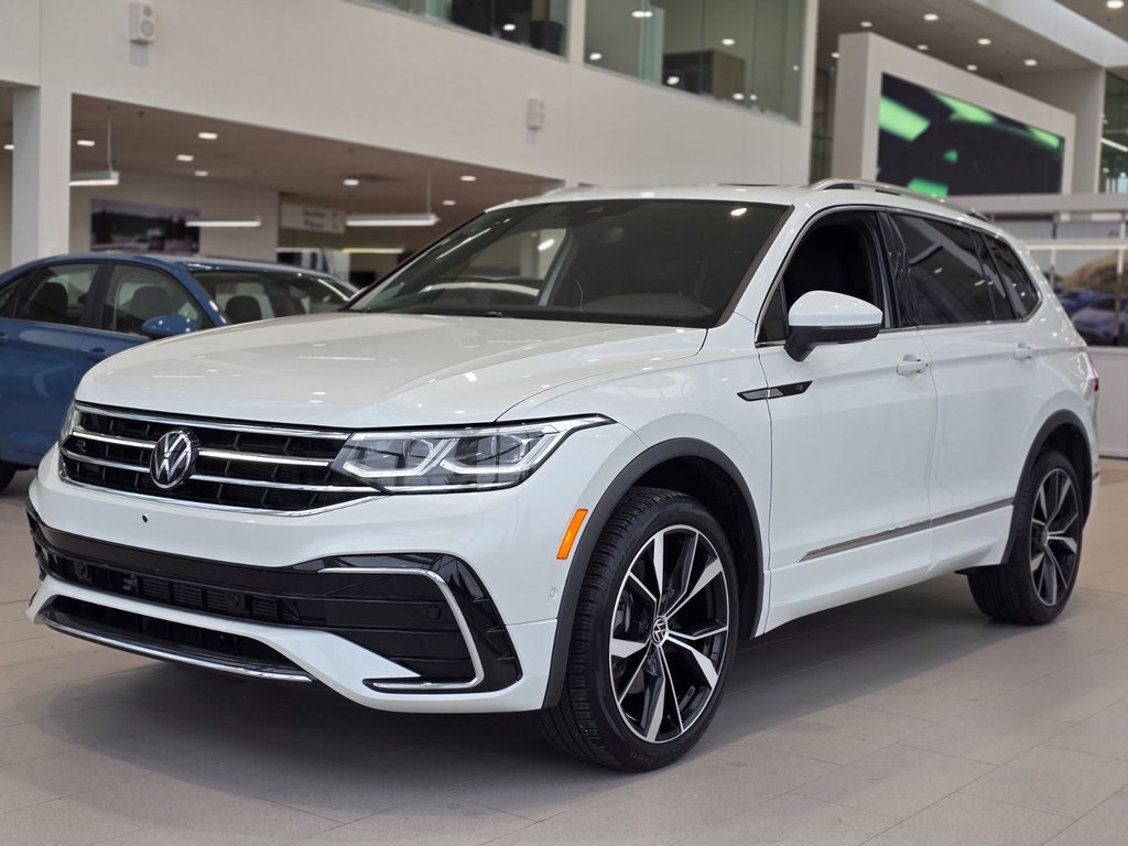 Volkswagen Tiguan Highline R-Line | NAVIGATION | CUIR | DÉMAREUR +++ 2023 à Laval, Québec - 3 - w1024h768px