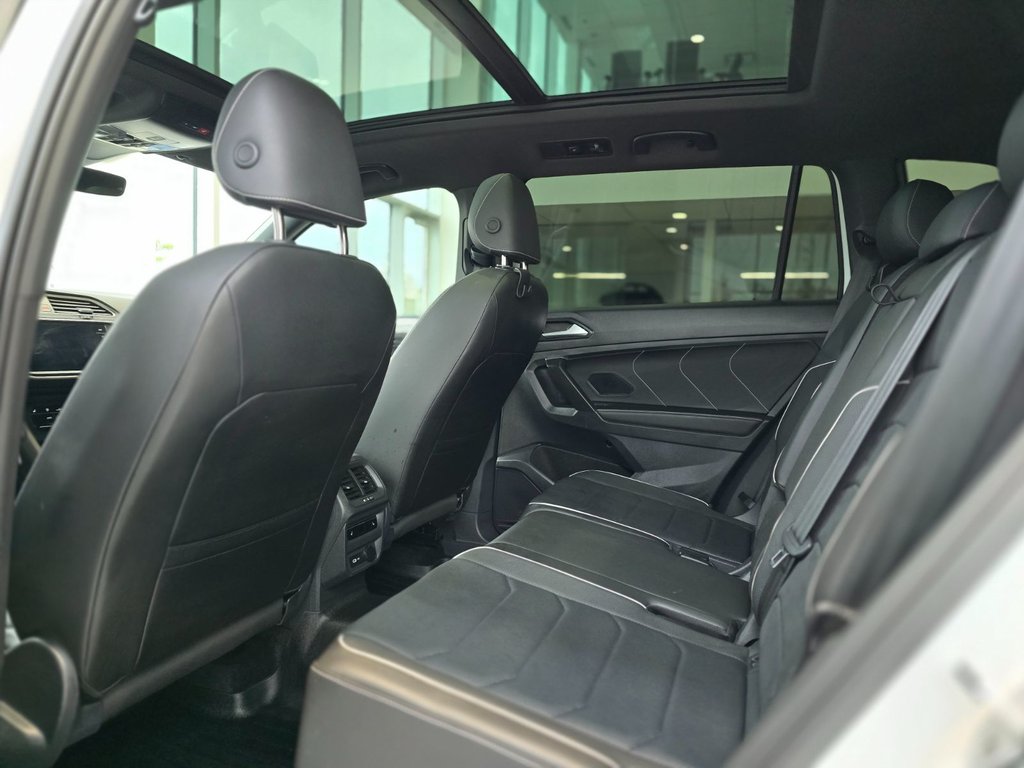 Volkswagen Tiguan Highline R-Line | NAVIGATION | CUIR | DÉMAREUR +++ 2023 à Laval, Québec - 10 - w1024h768px
