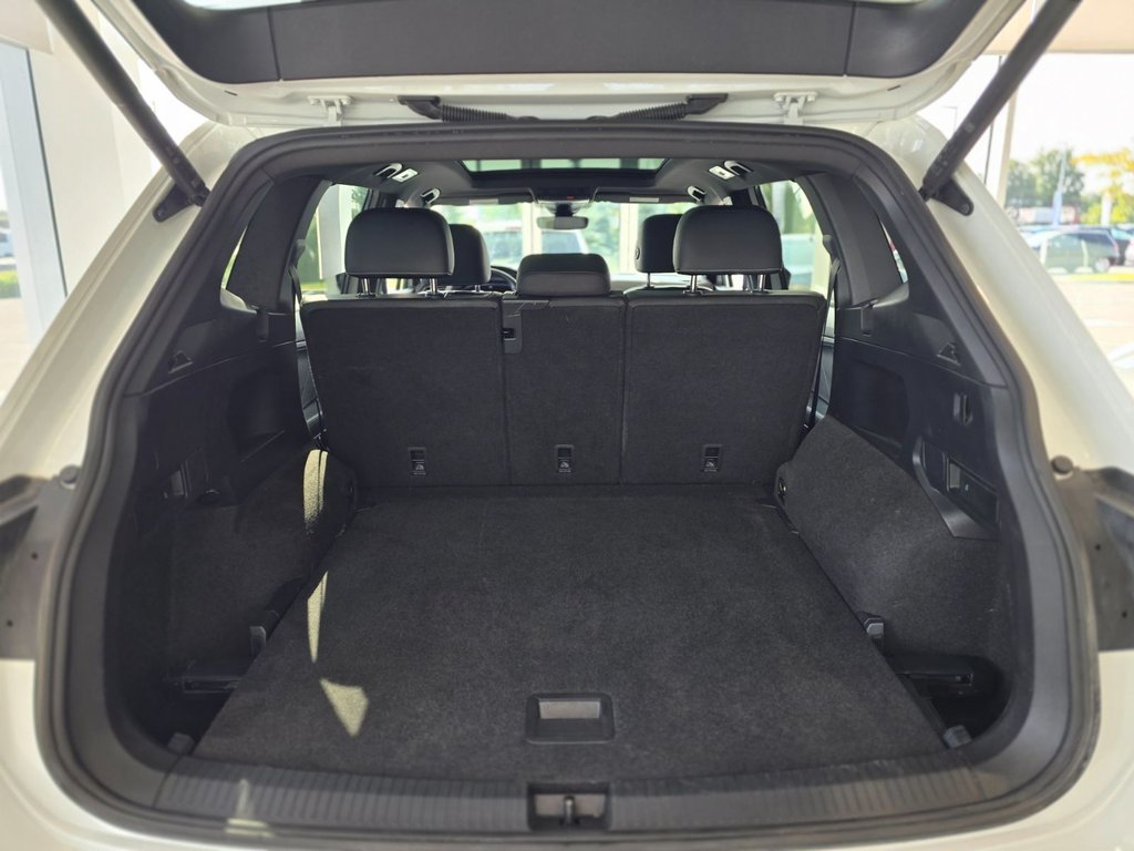 Volkswagen Tiguan Highline R-Line | NAVIGATION | CUIR | DÉMAREUR +++ 2023 à Laval, Québec - 9 - w1024h768px