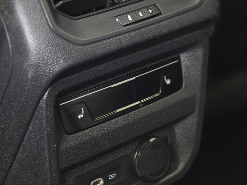 Volkswagen Tiguan Highline R-Line | NAVIGATION | CUIR | DÉMAREUR +++ 2023 à Laval, Québec - 11 - w1024h768px
