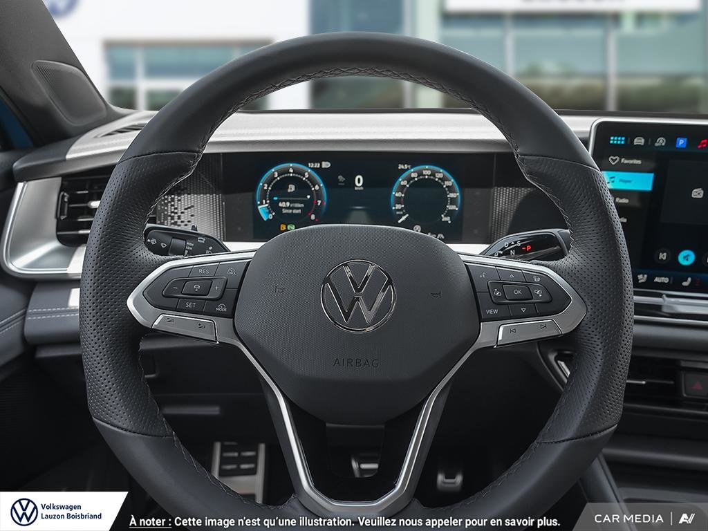 Volkswagen Tiguan Comfortline R-Line Black Edition 2025 à Laval, Québec - 8 - w1024h768px
