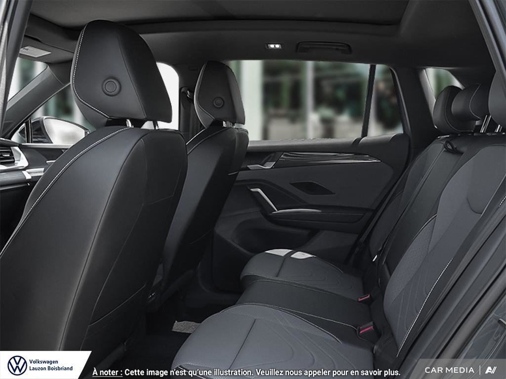 Volkswagen Tiguan Comfortline R-Line Black Edition 2025 à Laval, Québec - 16 - w1024h768px