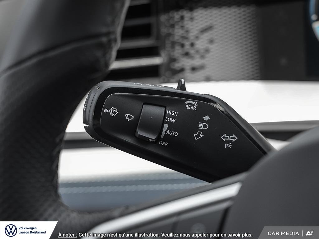 Volkswagen Tiguan Comfortline R-Line Black Edition 2025 à Laval, Québec - 20 - w1024h768px