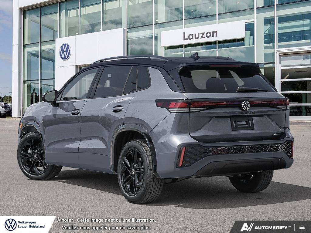Volkswagen Tiguan Comfortline R-Line Black Edition 2026 à Laval, Québec - 4 - w1024h768px