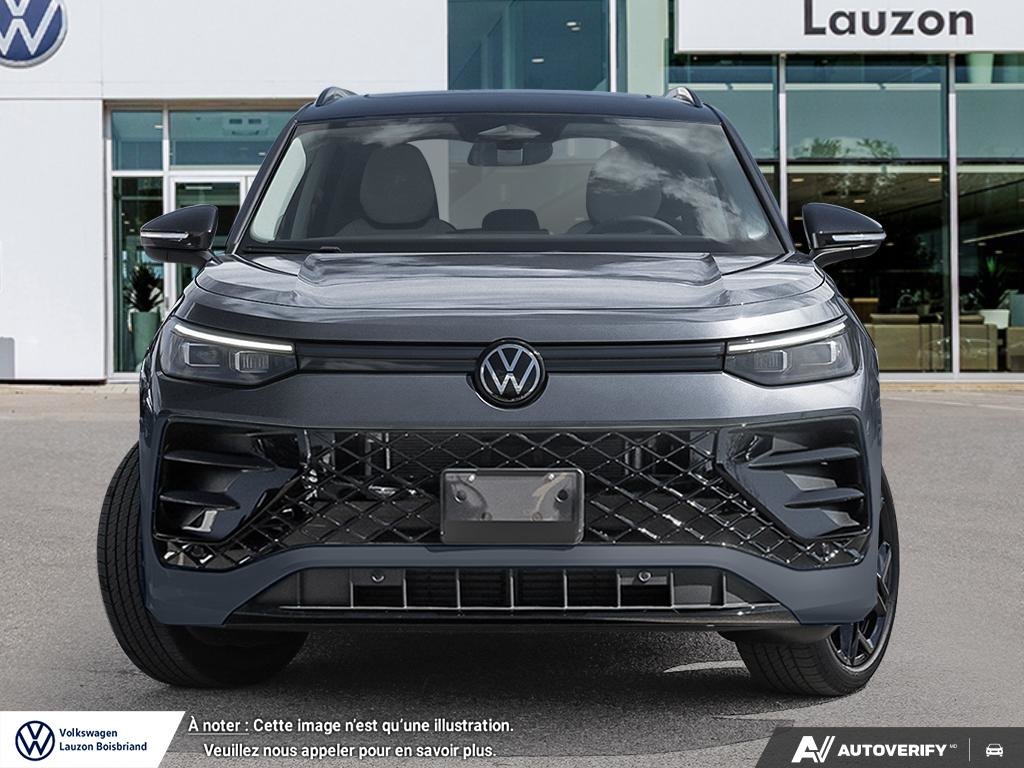 Volkswagen Tiguan Comfortline R-Line Black Edition 2026 à Laval, Québec - 2 - w1024h768px