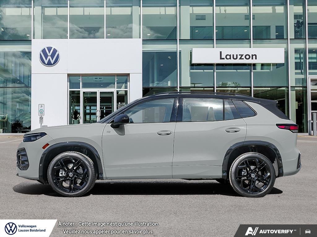 Volkswagen Tiguan Comfortline R-Line Black Edition 2026 à Laval, Québec - 3 - w1024h768px