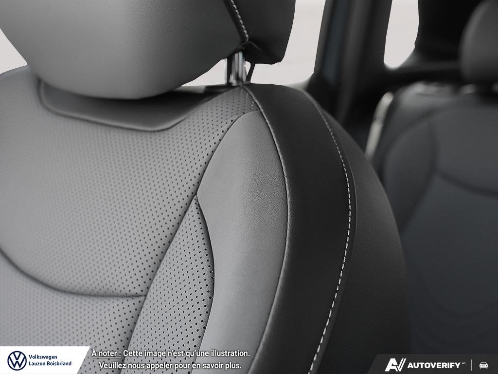 Volkswagen Tiguan Comfortline R-Line Black Edition 2026 à Laval, Québec - 16 - w1024h768px