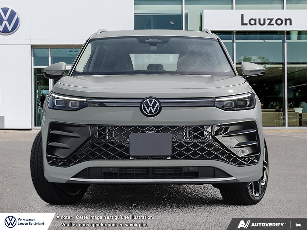 Volkswagen Tiguan Highline Turbo R-Line 2026 à Laval, Québec - 2 - w1024h768px