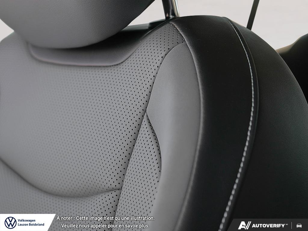 Volkswagen Tiguan Comfortline R-Line Black Edition 2026 à Laval, Québec - 20 - w1024h768px