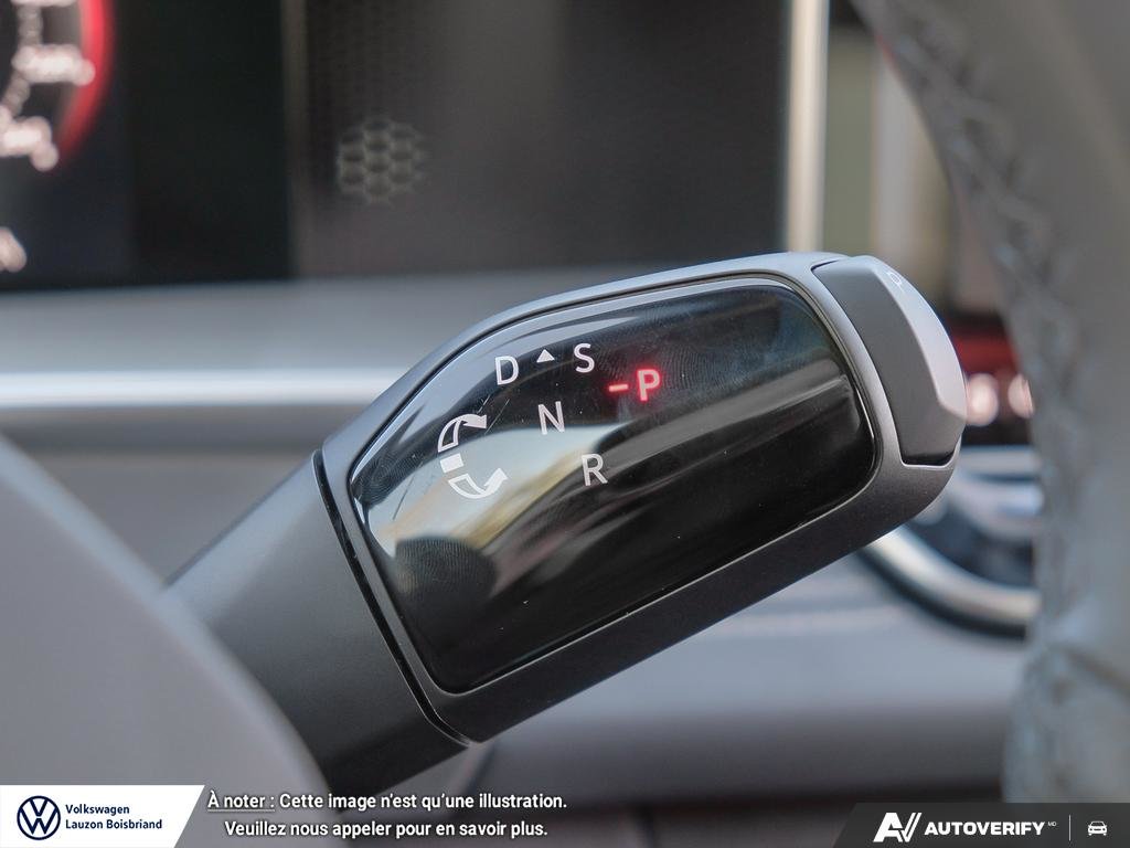 Volkswagen Tiguan Comfortline R-Line Black Edition 2026 à Laval, Québec - 17 - w1024h768px