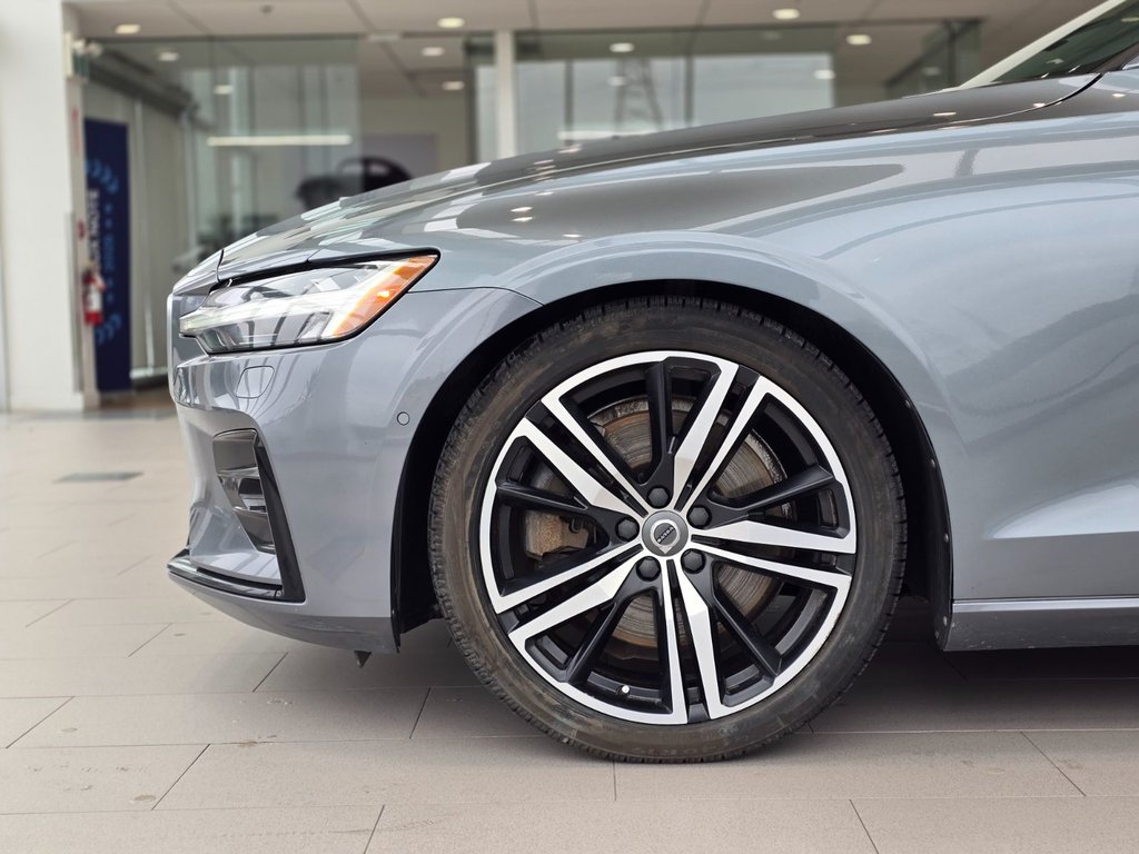 Volvo S60 T6 R-Design TOIT | CUIR | NAV | CARPLAY | AWD 2019 à Laval, Québec - 5 - w1024h768px